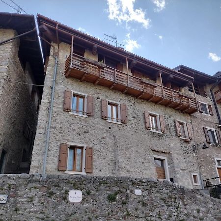 Relax House Apartment Tenno Bagian luar foto