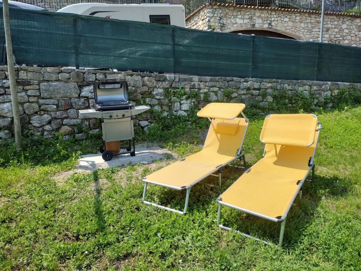 Relax House Apartment Tenno Bagian luar foto