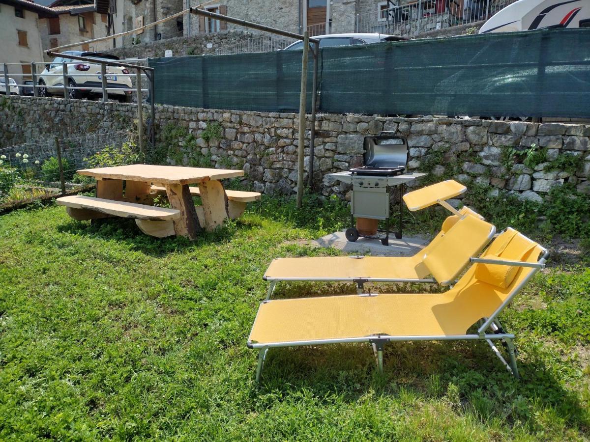 Relax House Apartment Tenno Bagian luar foto