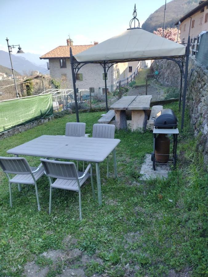 Relax House Apartment Tenno Bagian luar foto