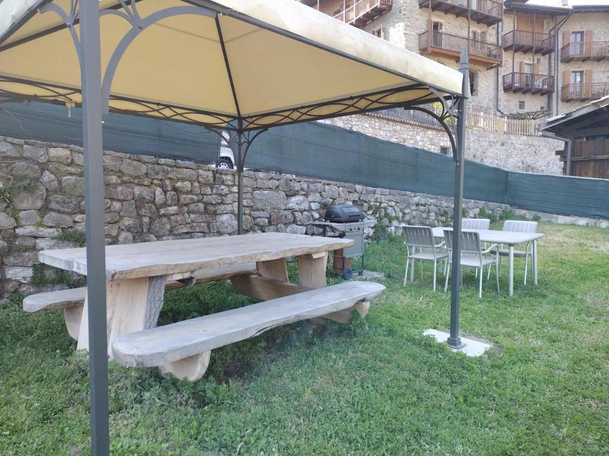 Relax House Apartment Tenno Bagian luar foto